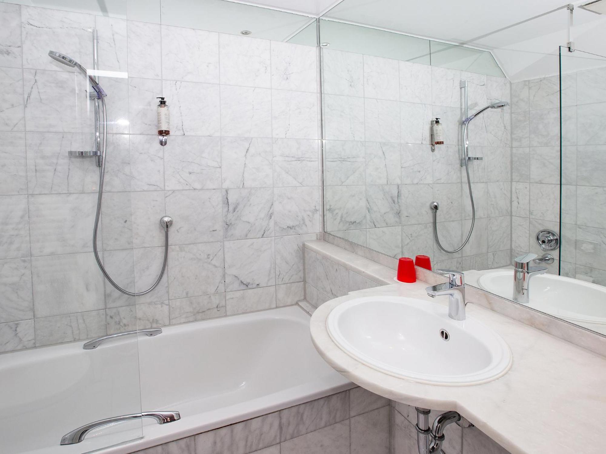 Dormero Hotel Bargenturm Lueneburg Dış mekan fotoğraf